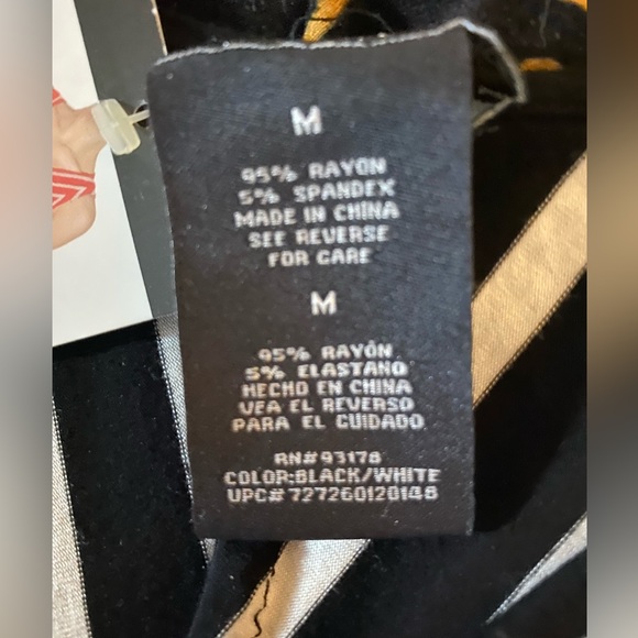 Black and White Chevron Dress by Chelsea and Theodore size Medium - Picture 5 of 6